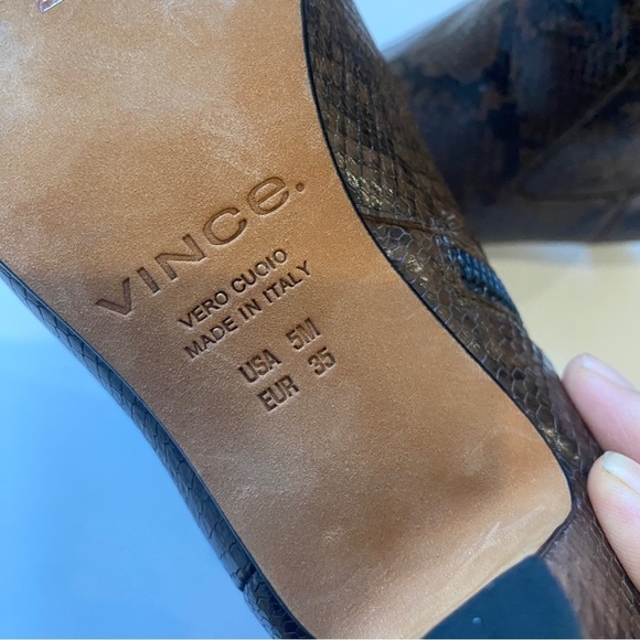 Vince Snake Brown Leather Point Toe Ankle Bootie Kitten Heel - Picture 9 of 11